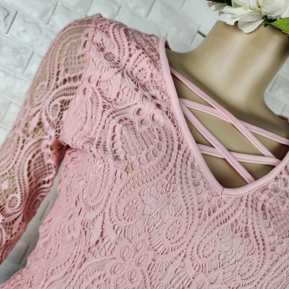 no boundaries medium baby pink lace blouse - Picture 6 of 7